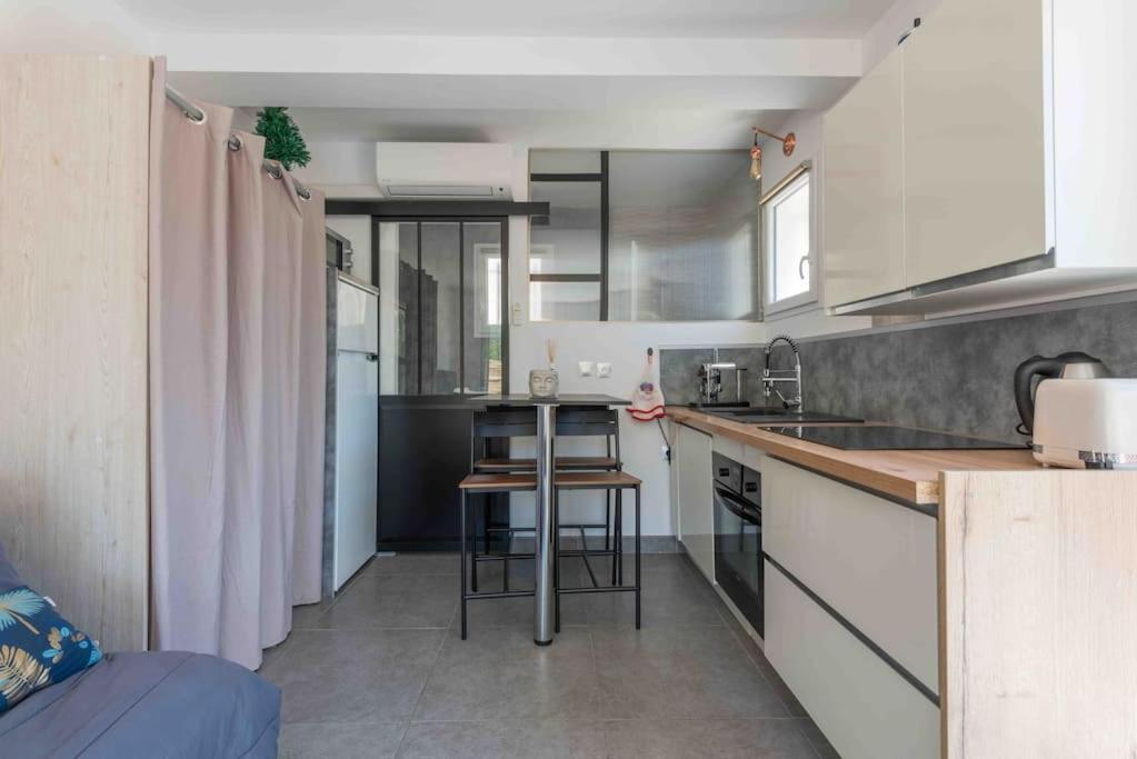 Aux Studio Sous Les Oliviers Netflix Et Disney Plus Contes  Екстериор снимка